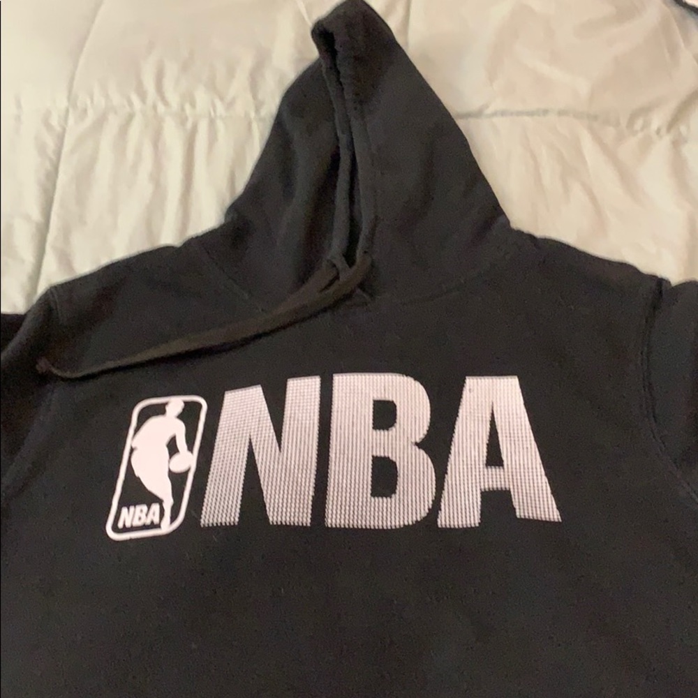 NBA sweater - Picture 2 of 6